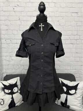 Y2K "Lumi" Black 100% Cotton Short Sleeve Button Up Blouse Cold Shoulders Sz M